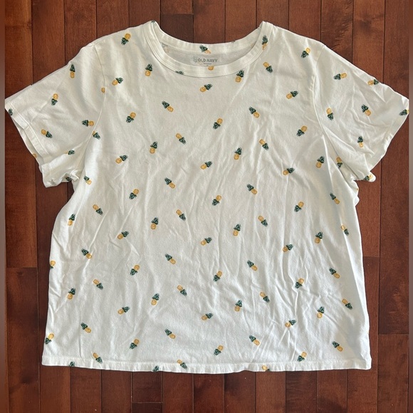 Old Navy Women’s White Short Sleeve T-Shirt with Pineapple Print Size XL - Picture 1 of 6